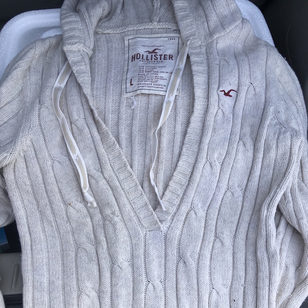 Hollister Cream Sweater